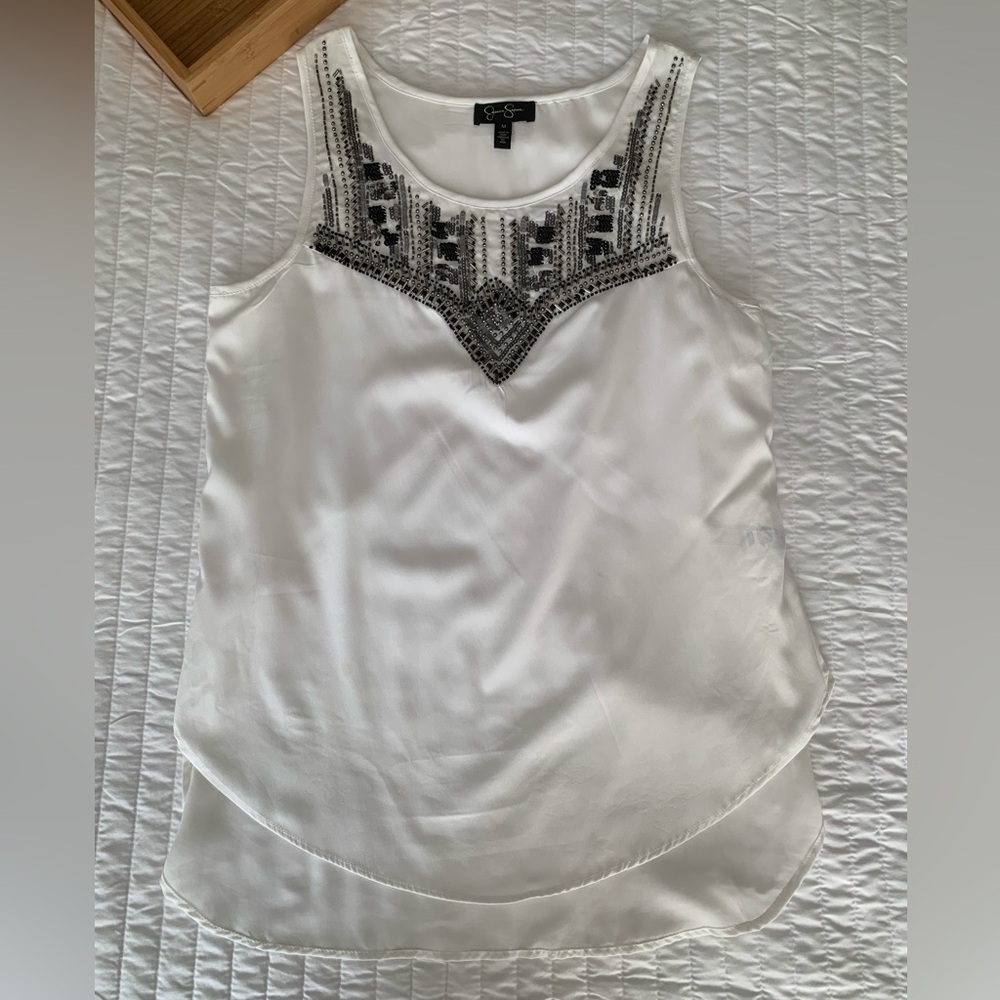 Jessica Simpson Tank Top Women’s M White Silver Blouse Sequin Beaded Sleeveless - Picture 4 of 16